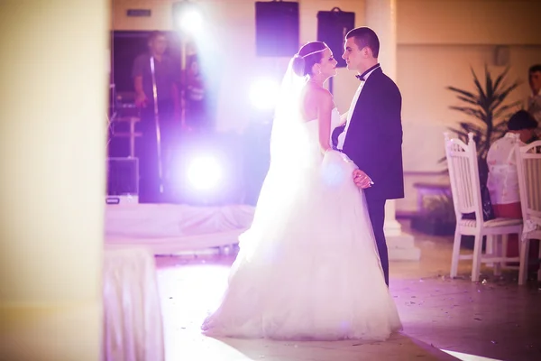 Primeira dança de casamento — Fotografia de Stock