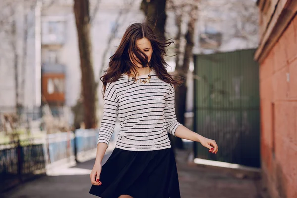 Young beautiful woman — Stock Photo, Image