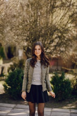 Genç güzel kadın.