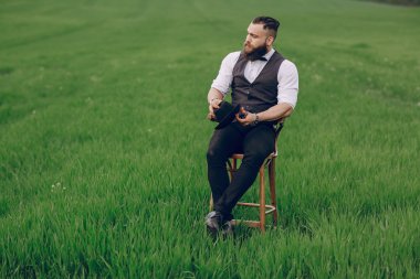 alan lonley erkekte sakal