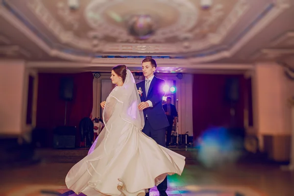 Весільний танець — стокове фото