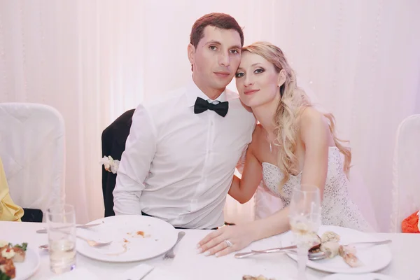 The bride in a restaurant — Stock Photo, Image