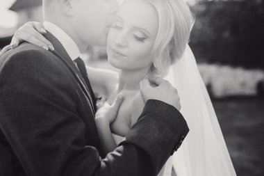 sarışın gelini onu damadı ile