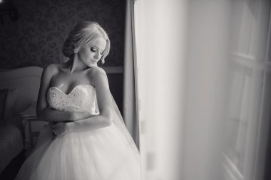 sarışın gelini onu damadı ile