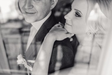 sarışın gelini onu damadı ile