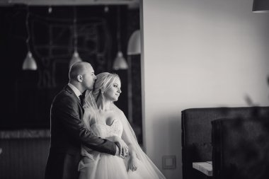 sarışın gelini onu damadı ile