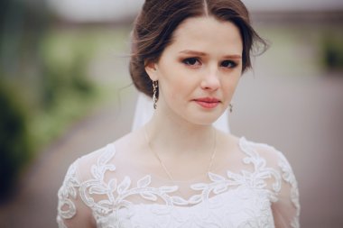 bir fotoğraf için gelin pozlar