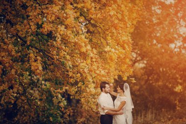 Evlilik çift açık havada aşk