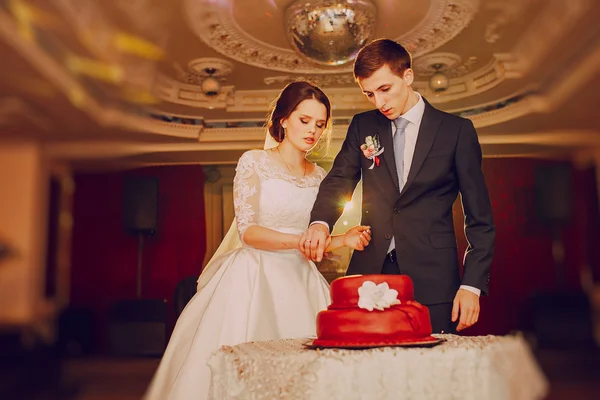 Casal bolo de casamento — Fotografia de Stock