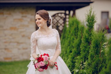 bir fotoğraf için gelin pozlar