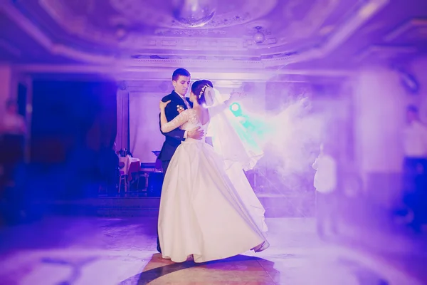 Wedding dance — Stock Photo, Image