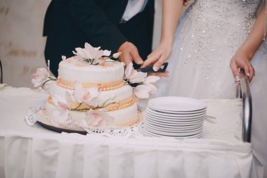 bir restoranda gelin