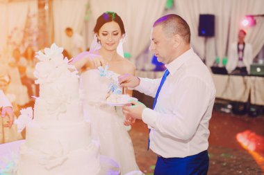 pasta yemeye Düğün çifti