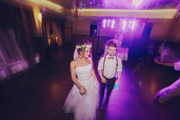 Wedding first dance — Stock Photo, Image