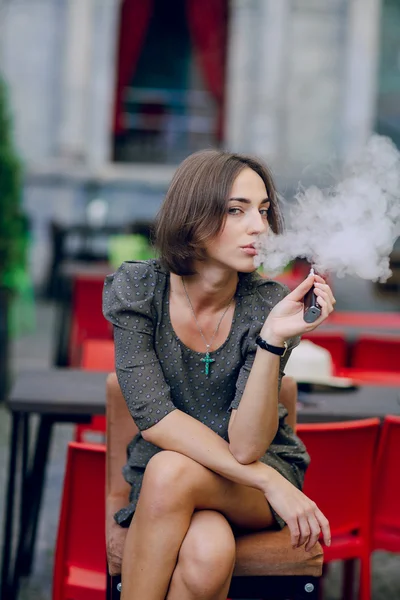 Girl with E-cigarette — Stock Photo, Image
