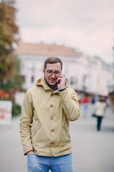 Man med telefonen — Stockfoto