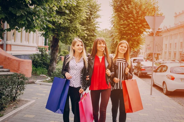 moda alışveriş caddesi