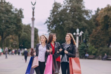 moda alışveriş caddesi