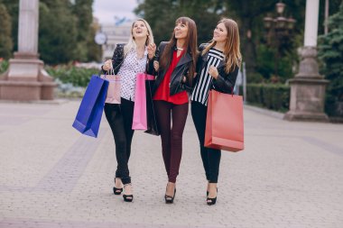 moda alışveriş caddesi