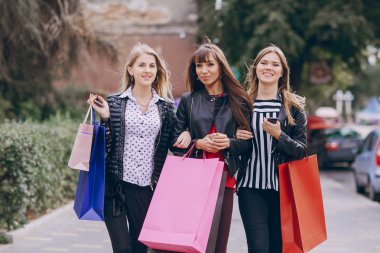 moda alışveriş caddesi