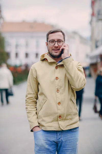 Man med telefonen — Stockfoto