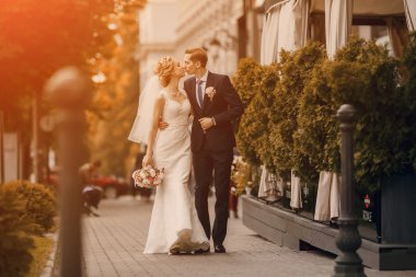 güzel sarışın iki restoran sonra düğün