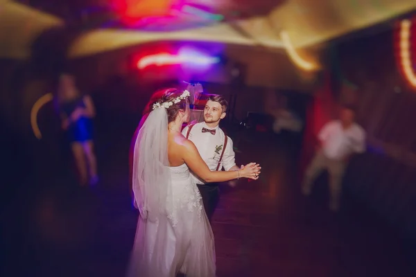 初めての結婚ダンス — ストック写真