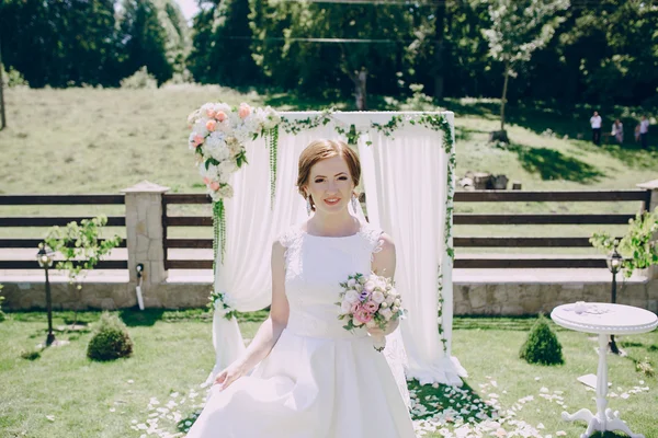 Cerimônia de casamento arco — Fotografia de Stock