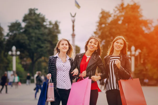 moda alışveriş caddesi