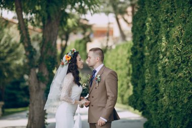 güneşli düğün günü