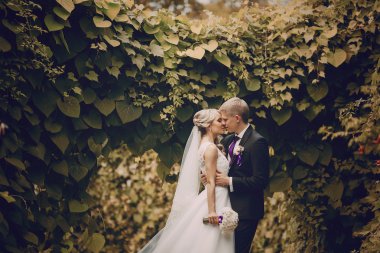 güzel sarışın Düğün çifti