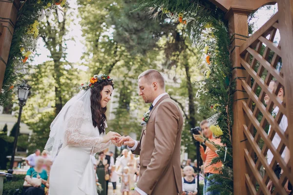 Cérémonie de mariage arc — Photo