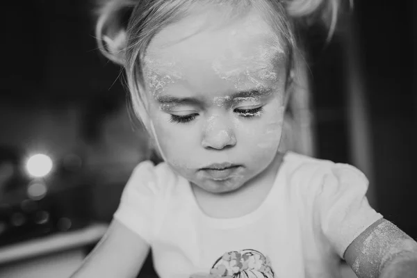 Menina bonita — Fotografia de Stock