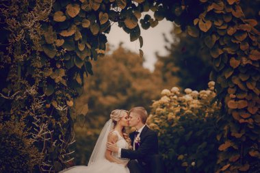 güzel sarışın Düğün çifti