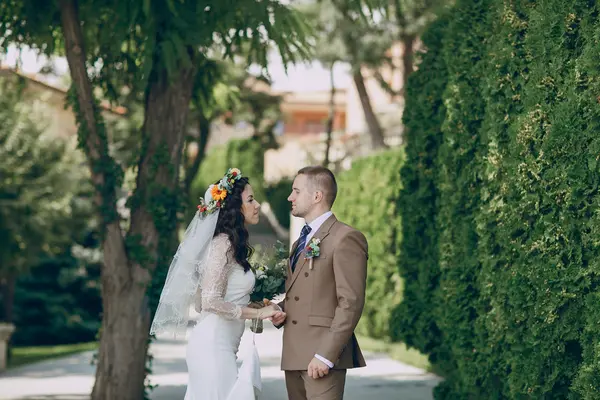 Giorno di nozze soleggiato — Foto Stock