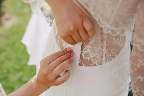 Novia con la corona —  Fotos de Stock