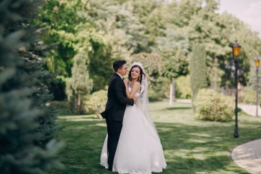 büyülü şenlikli düğün günü