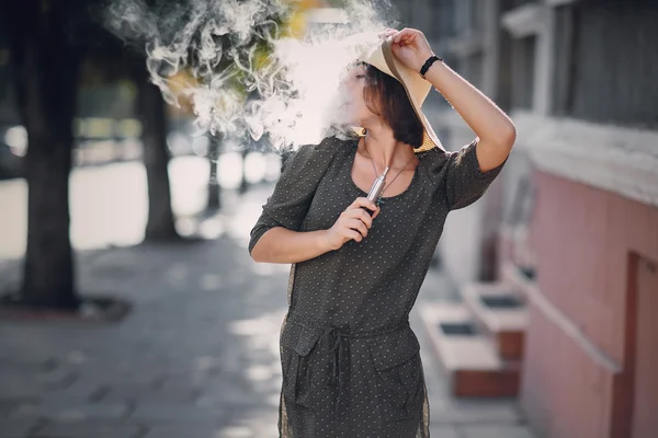 Girl with E-cigarette — Stock Photo, Image