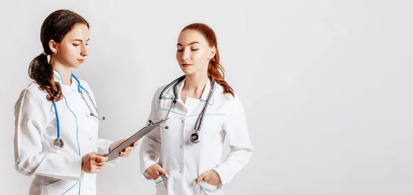 Medical Documents Two Doctors Stethoscope Hospital Nurse Hold Patient Medical — Stock Photo, Image