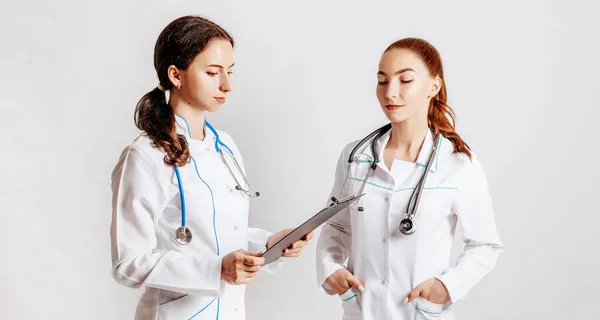 Medical Documents Two Doctors Stethoscope Hospital Nurse Hold Patient Medical — Stock Photo, Image