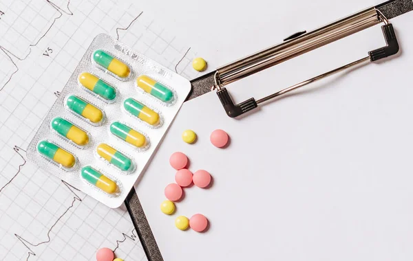 Comprimidos Mesa Médico Medicina Tratamento Doença Medicação Comprimidos — Fotografia de Stock