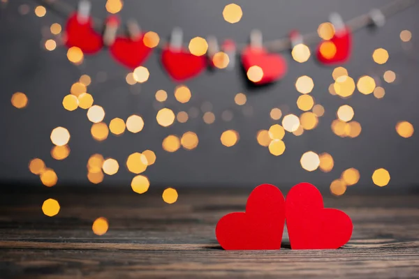 Par Corazones Rojos Sobre Fondo Luces Amor Concepto San Valentín — Foto de Stock