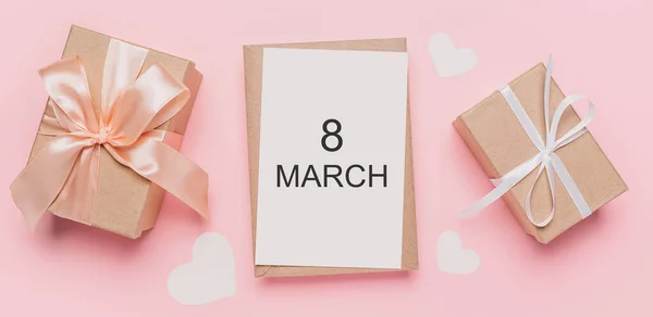 Dárky Poznámkou Dopis Izolovaném Růžovém Pozadí Láska Valentine Koncept Textem — Stock fotografie