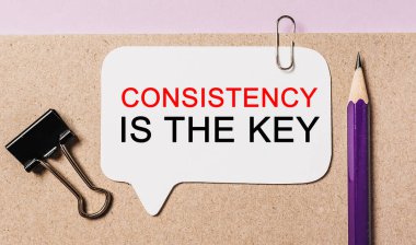 Metin Tutarlılığı, ofis arkaplanı olan beyaz bir etiketin anahtarıdır. Flat iş, finans ve kalkınma kavramına dayanır