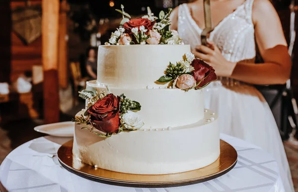 Wedding Cake Banquet Newlyweds Cut Cake Party — Stock Photo, Image