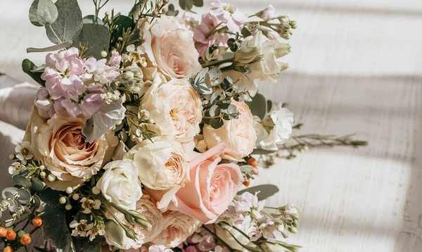 Wedding Bouquet Peonies Flowers Floor Newlyweds — Stock Photo, Image