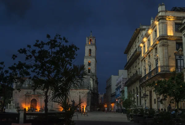 San Francisco in Old Havana — Stock Photo, Image