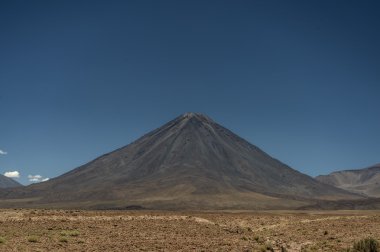 Licancabur volkan 5916 metre