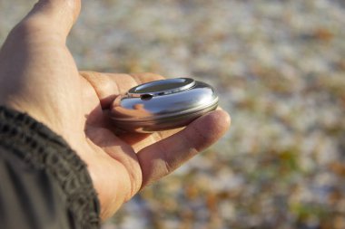 küçük ögeleri saklamak için konteyner