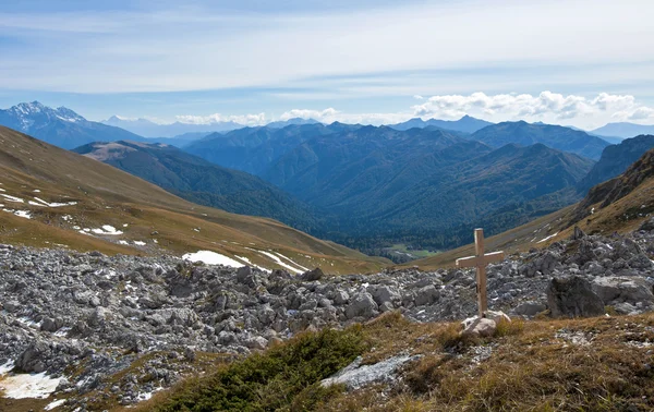 La croix sur le col . — Photo